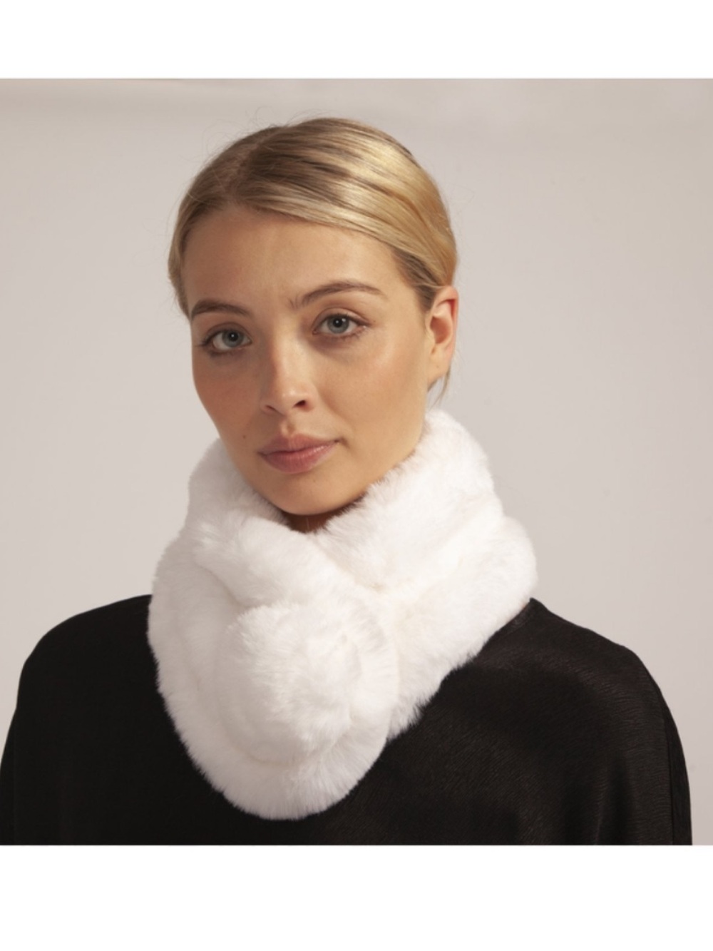 Soft Real Farm Rex Rabbit Fur White Scarf Muffler Fancy Winter Fuzzy‎ Sz 9x5”